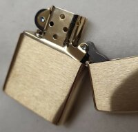 Original Zippo Feuerzeug - "Brushed Brass" - Benzinfeuerzeug - Sturmfeuerzeug - Messing Gebürstet